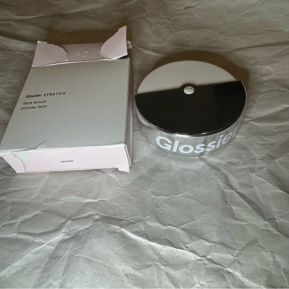 glossier stretch face brush